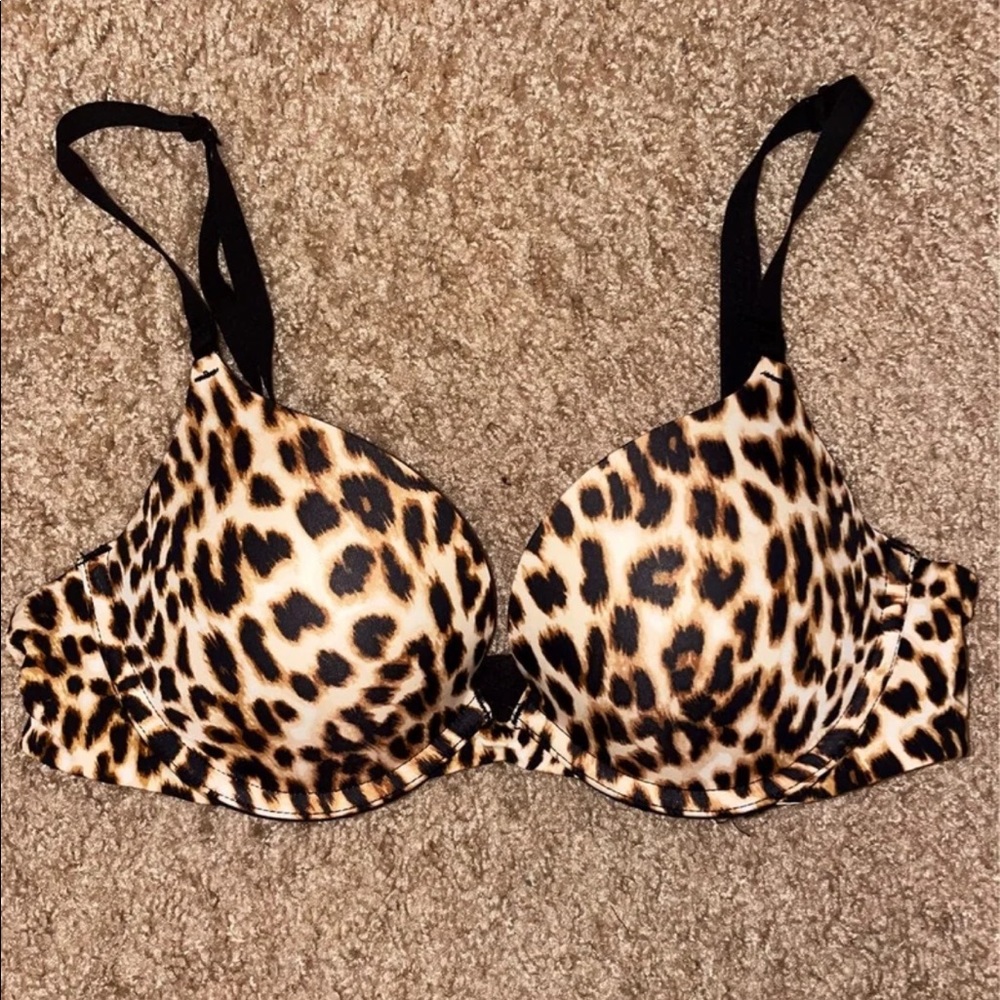 VS Pink cheetah bra
